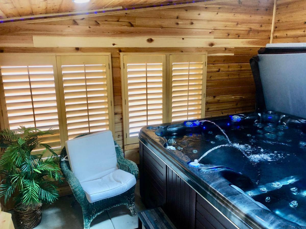 Blue Bear Den 3Br 2Ba Dtc Private Apt Hot Tub Exterior photo