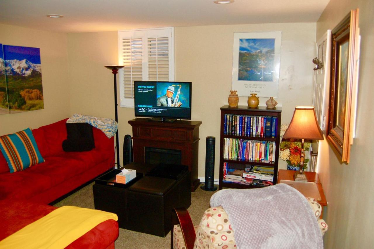 Blue Bear Den 3Br 2Ba Dtc Private Apt Hot Tub Exterior photo