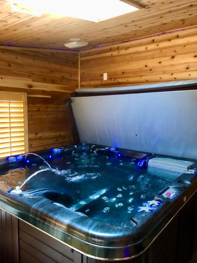 Blue Bear Den 3Br 2Ba Dtc Private Apt Hot Tub Exterior photo