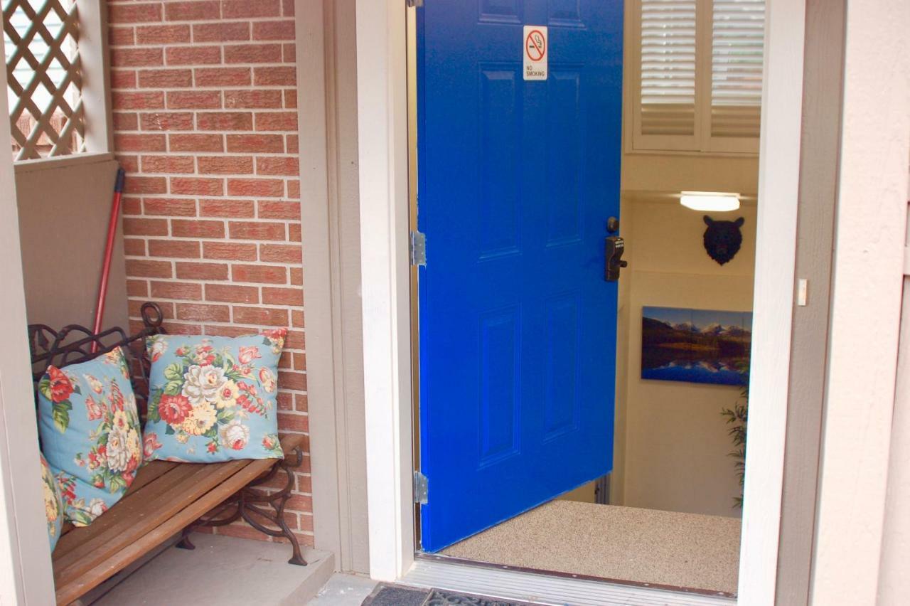 Blue Bear Den 3Br 2Ba Dtc Private Apt Hot Tub Exterior photo