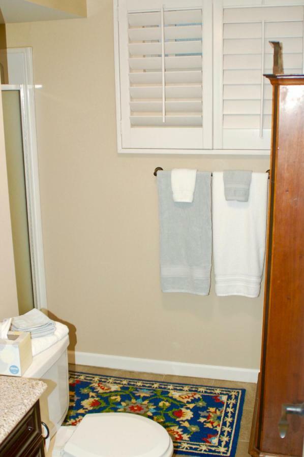 Blue Bear Den 3Br 2Ba Dtc Private Apt Hot Tub Exterior photo