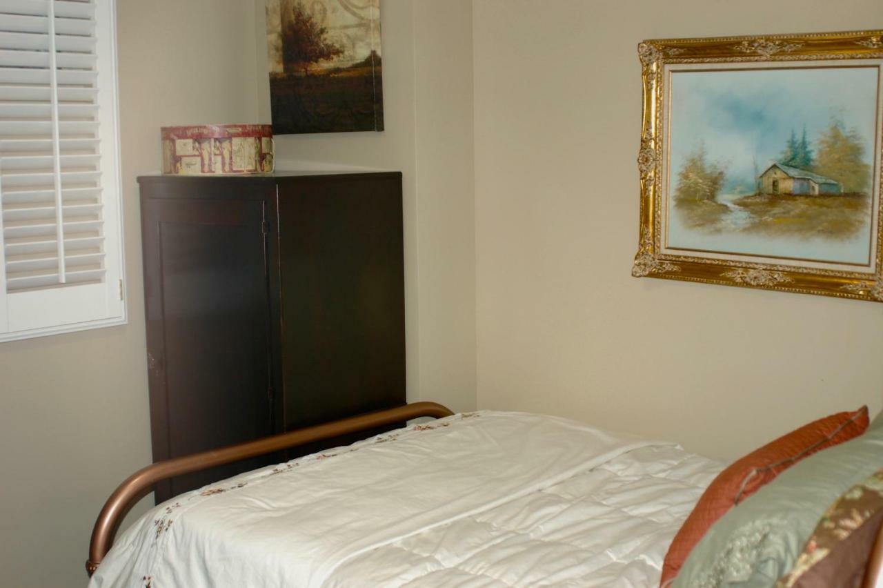 Blue Bear Den 3Br 2Ba Dtc Private Apt Hot Tub Exterior photo